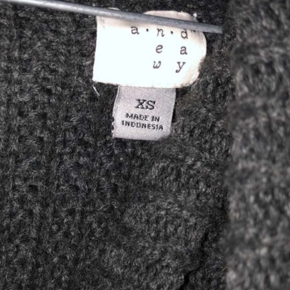 turtle neck long sleeved sweater